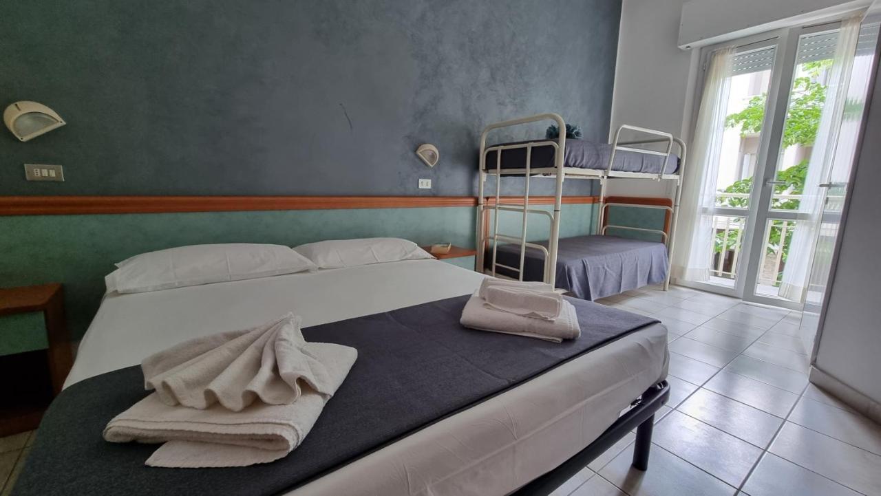 Hotel Costanza Cesenatico Ngoại thất bức ảnh