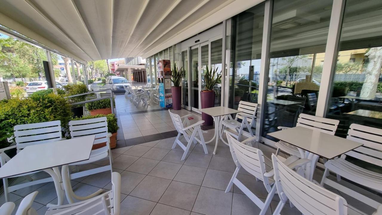 Hotel Costanza Cesenatico Ngoại thất bức ảnh