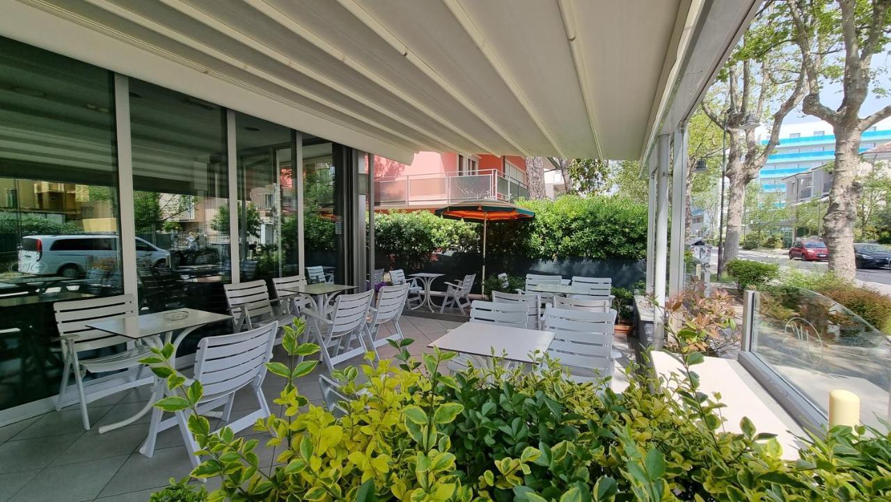 Hotel Costanza Cesenatico Ngoại thất bức ảnh