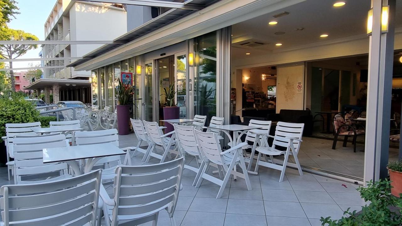 Hotel Costanza Cesenatico Ngoại thất bức ảnh