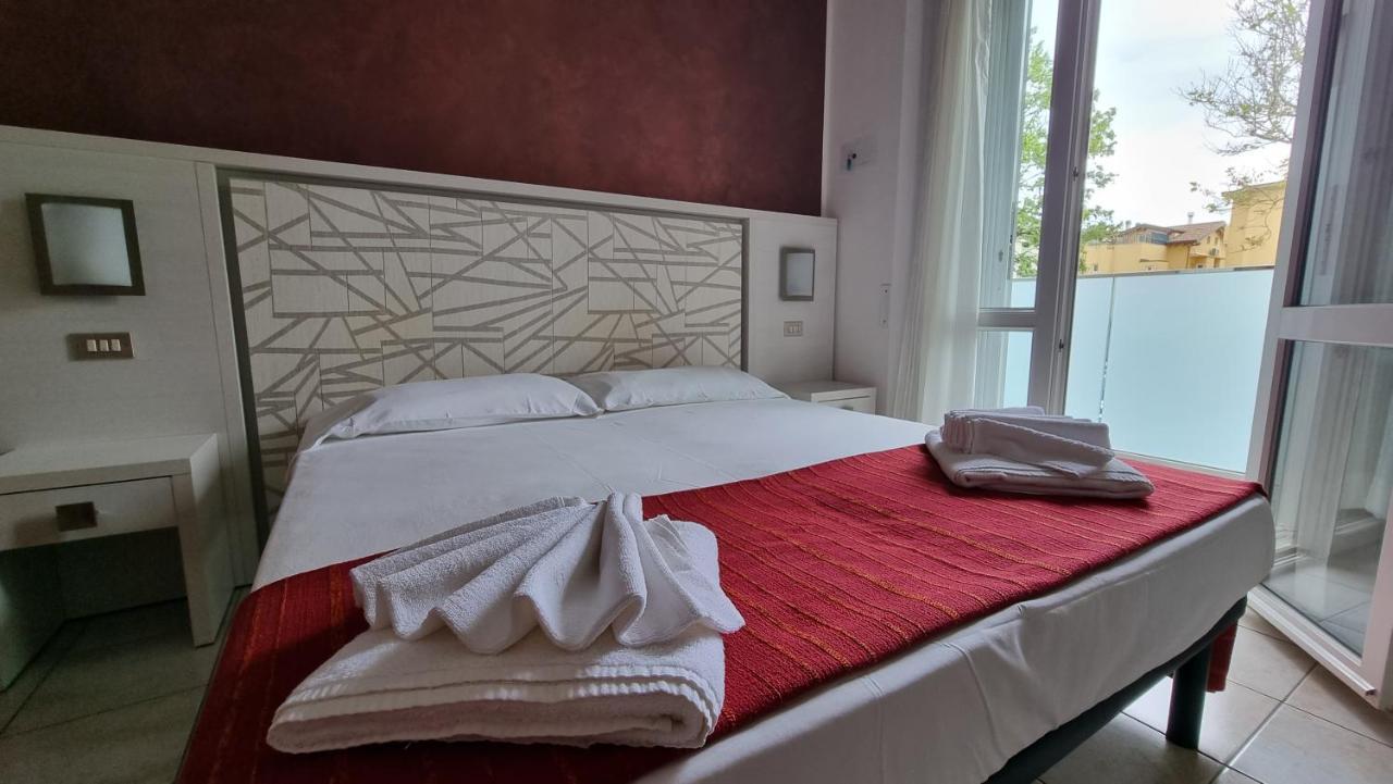 Hotel Costanza Cesenatico Ngoại thất bức ảnh