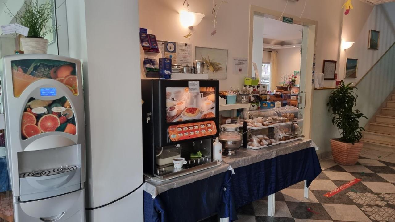Hotel Costanza Cesenatico Ngoại thất bức ảnh